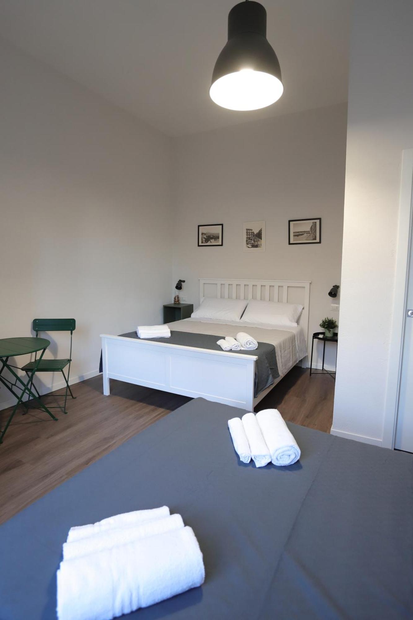 Tammurriata Nera Bedroom Nápoles